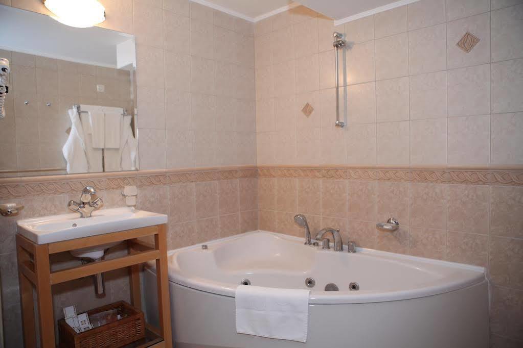 Hotel Perperikon Kurdzhali Bagian luar foto